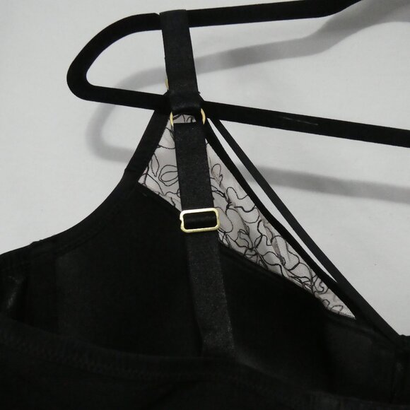 AG - ASHLEY GRAHAM | 40 DDD | Black Lace Detailed Bra - Picture 8 of 14